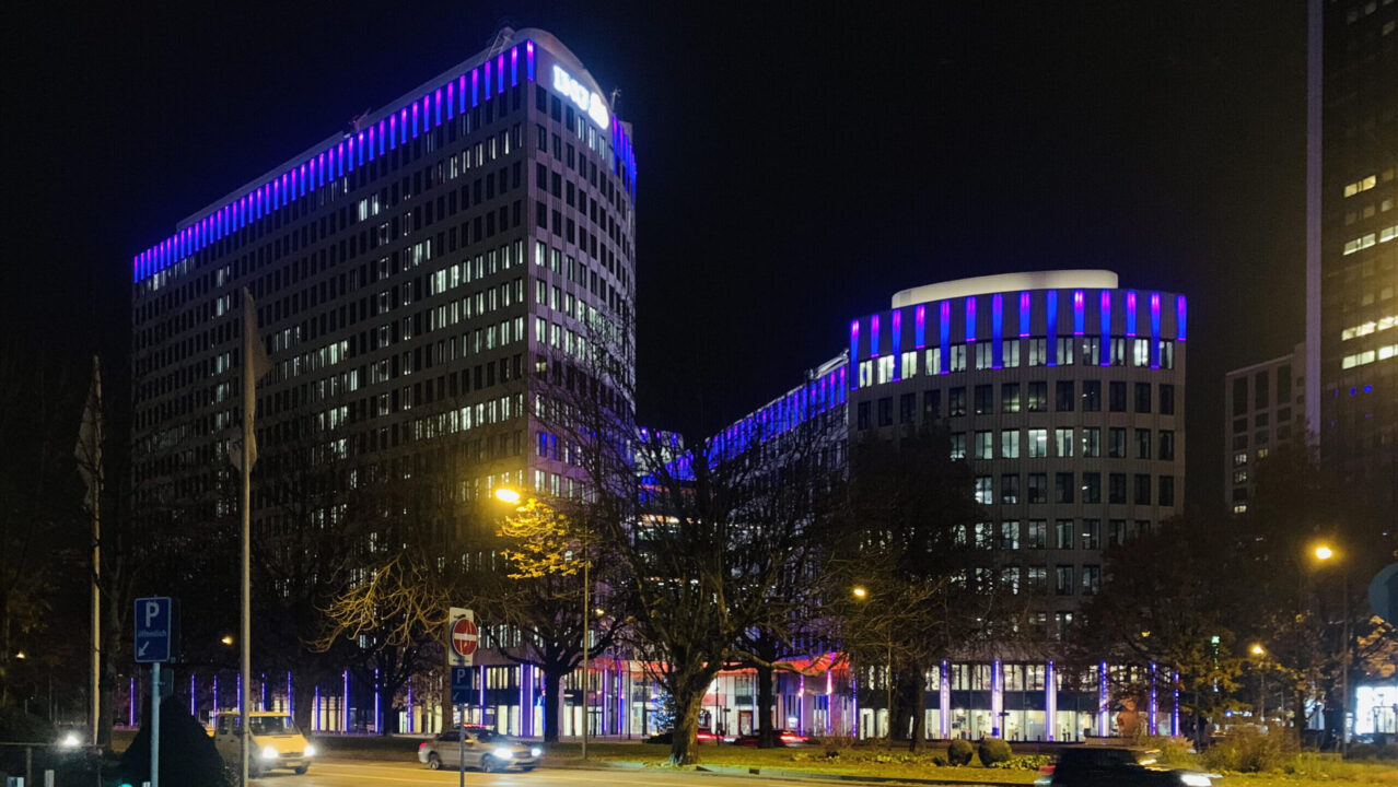 PURPLE LIGHT UP